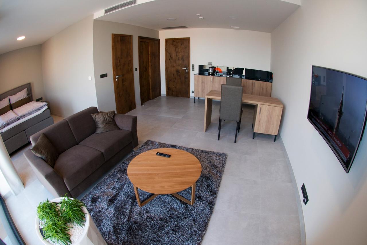 Mg Restaurace/Luxury Apartments Mlada Boleslav Exterior photo