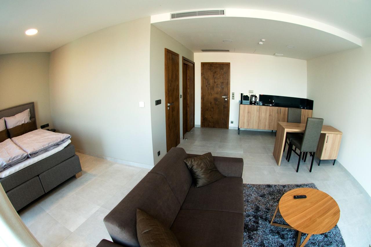 Mg Restaurace/Luxury Apartments Mlada Boleslav Exterior photo